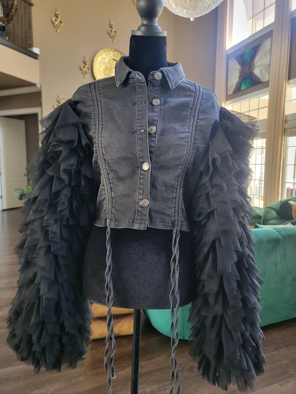 Black Ruffle-Sleeve Cropped Denim Jacket